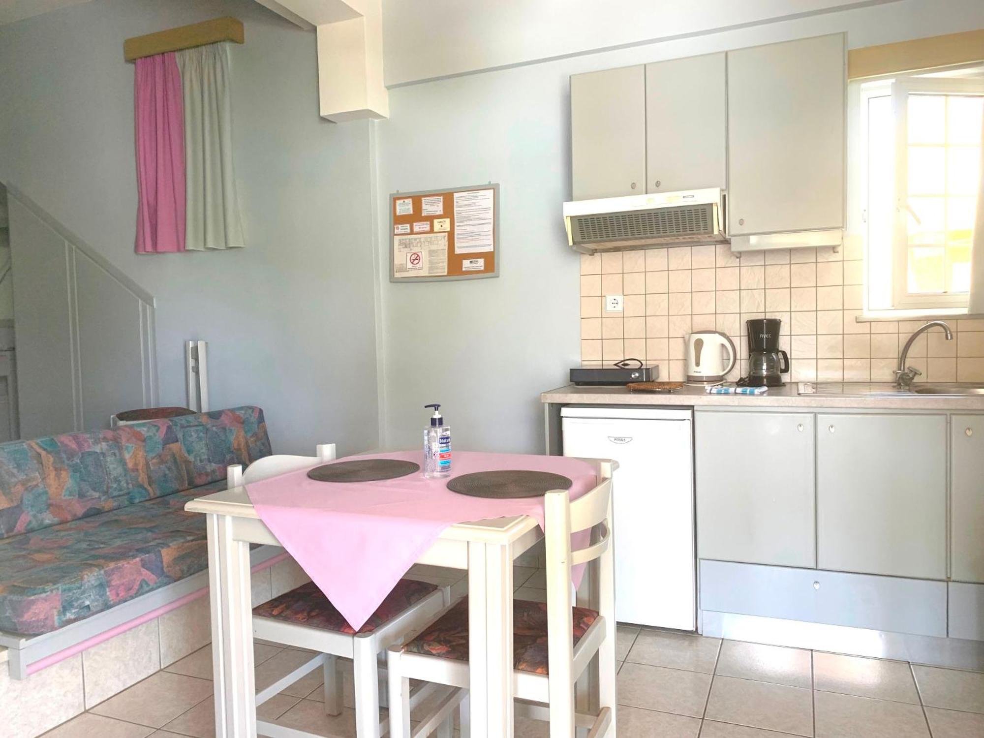 Ermis Suites Platanias  Bilik gambar