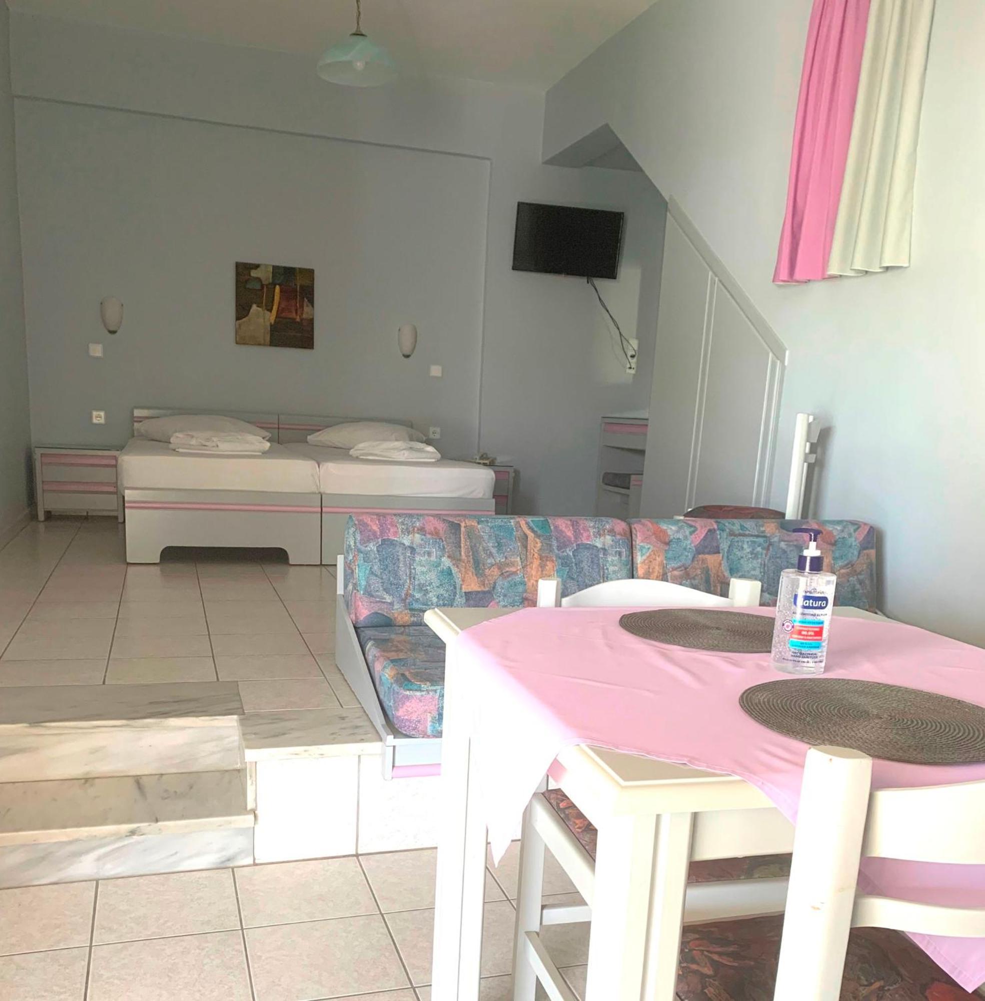 Ermis Suites Platanias  Bilik gambar